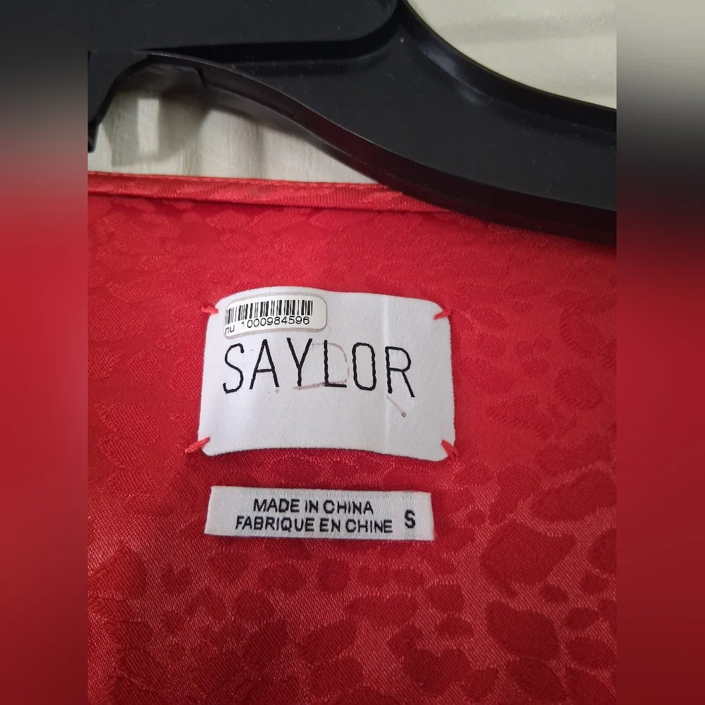 Elegant Red Long Sleeve Dress - Picture 5 of 7